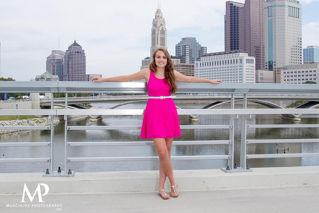 Downtown-metropolitan-senior-portrait-session-outdoors-columbus-ohio