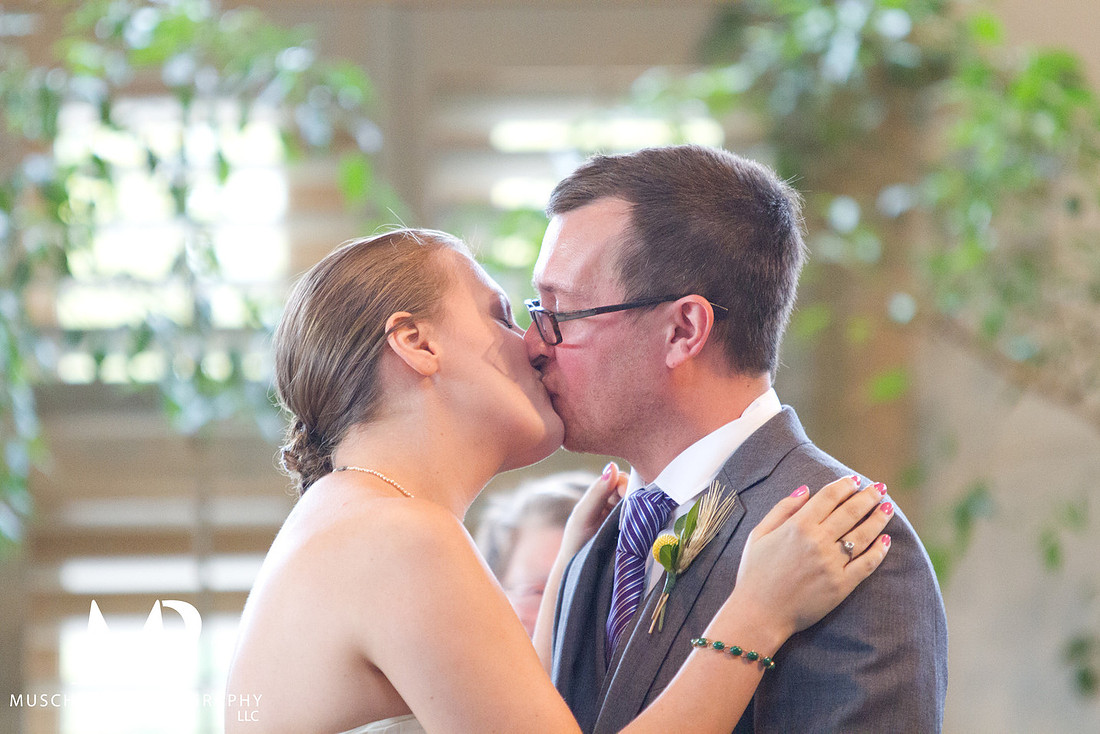 October Wedding First Unitarian Universalist Church Columbus, Ohio