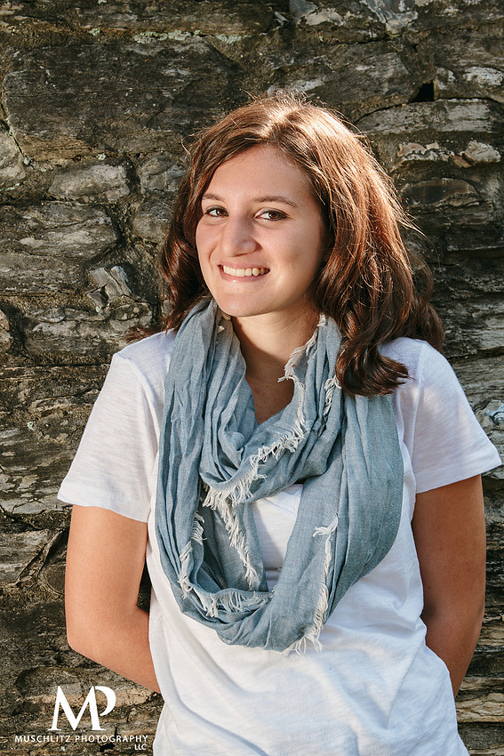female-fall-outdoor-senior-portraits-jeffrey-mansion-bexley-ohio