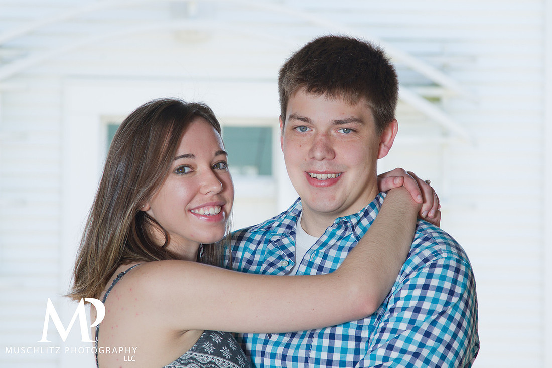 Inniswood Metro Gardens &amp; Hoover Reservoir Engagement Portraits, Westerville, Ohio