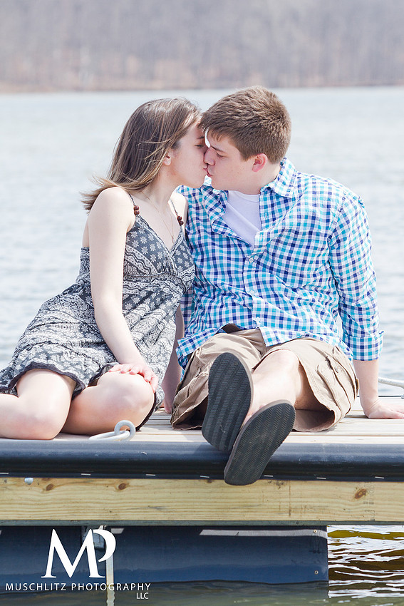 Inniswood Metro Gardens &amp; Hoover Reservoir Engagement Portraits, Westerville, Ohio