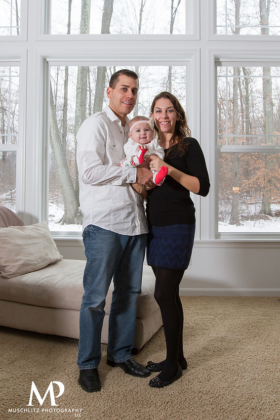 happy-baby-family-portraits-at-home-columbus-ohio-by-muschlitz-photography