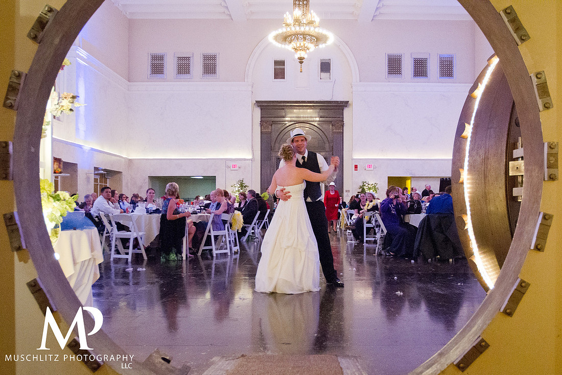 Best-of-2013-weddings-columbus-ohio-the-vault