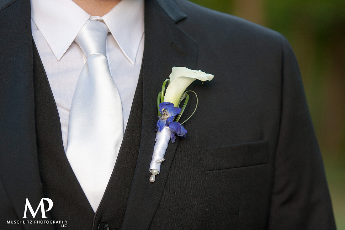 blue-ombre-wedding-xenos-christian-fellowship-columbus-ohio-muschlitz-photography