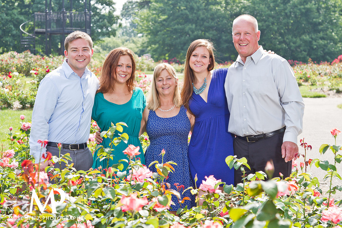 Best-of-2013-portraits-family-park-of-roses-clintonville-ohio