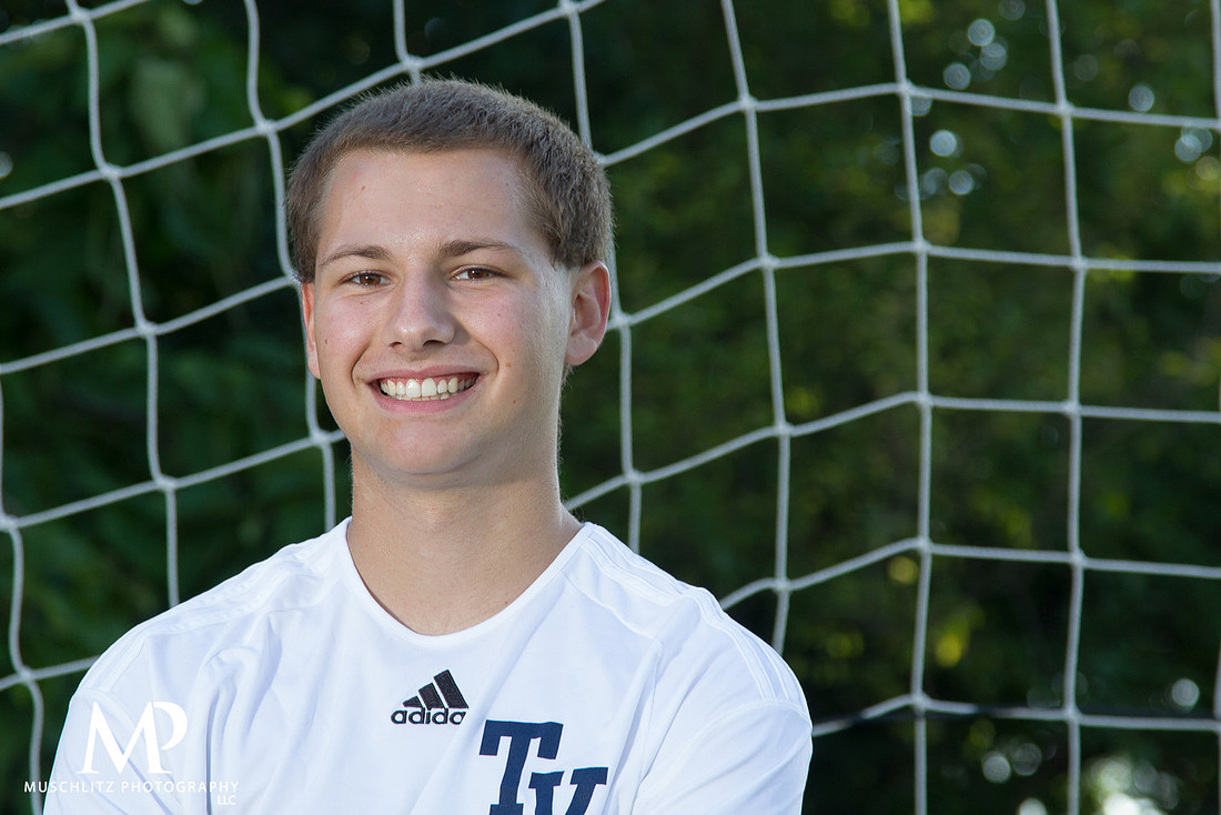 Best-of-2013-portraits-senior-session-slate-run-metro-park