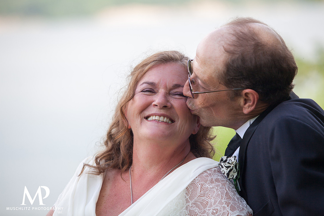 Best-of-2013-weddings-mt.-sterling-ohio-deer-creek-state-park-lodge-conference-center