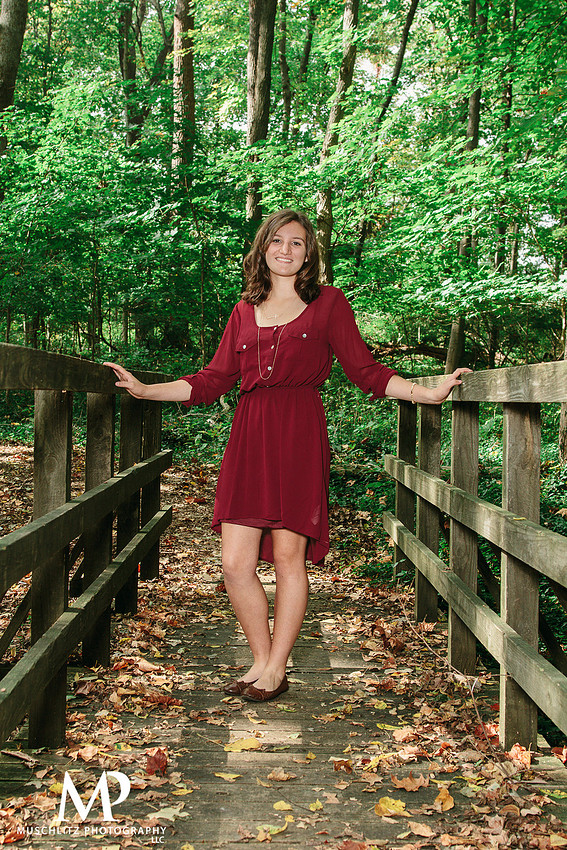 female-fall-outdoor-senior-portraits-jeffrey-mansion-bexley-ohio