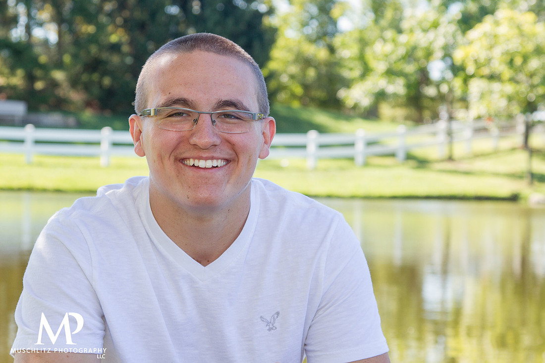 pond-senior-portraits-hilliard-02