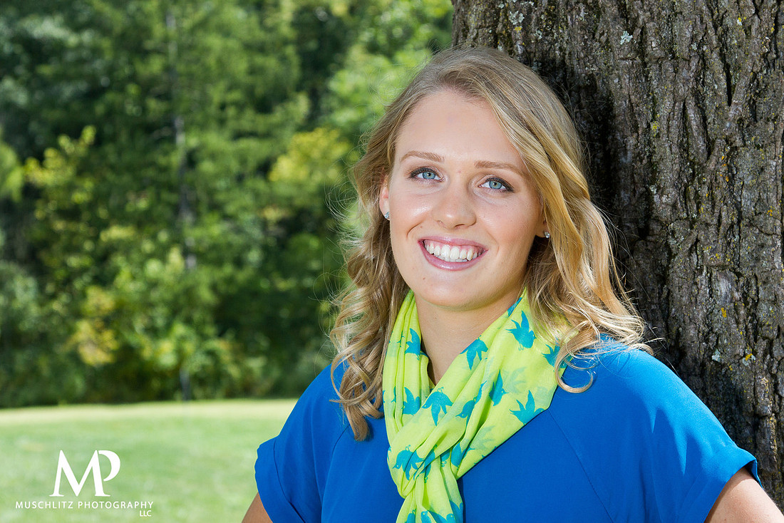 tree-senior-portrait-inniswood