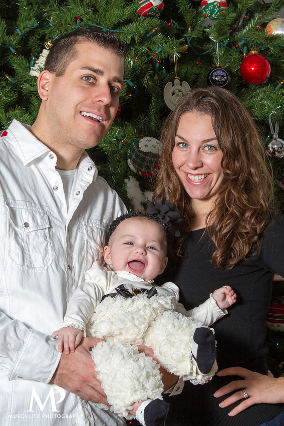 Best-of-2013-family-holiday-portraits-baby-session-in-the-home-blacklick-ohio