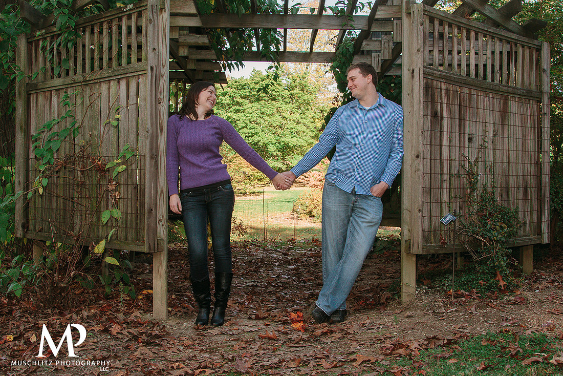 fall-outdoor-engagement-session-dawes-arboretum-newark-ohio
