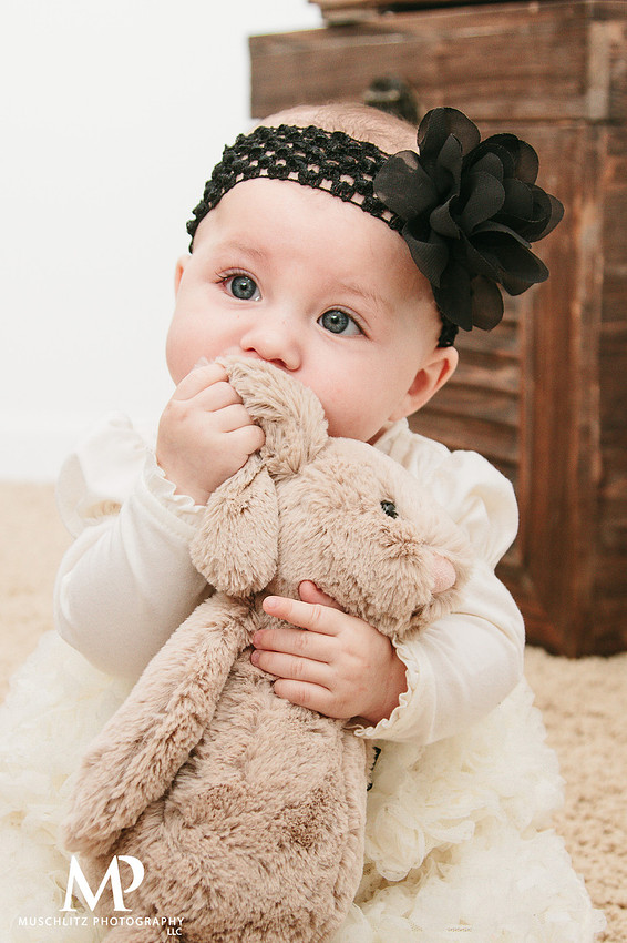 baby-with-stuffed-bunny-holiday-portraits-at-home