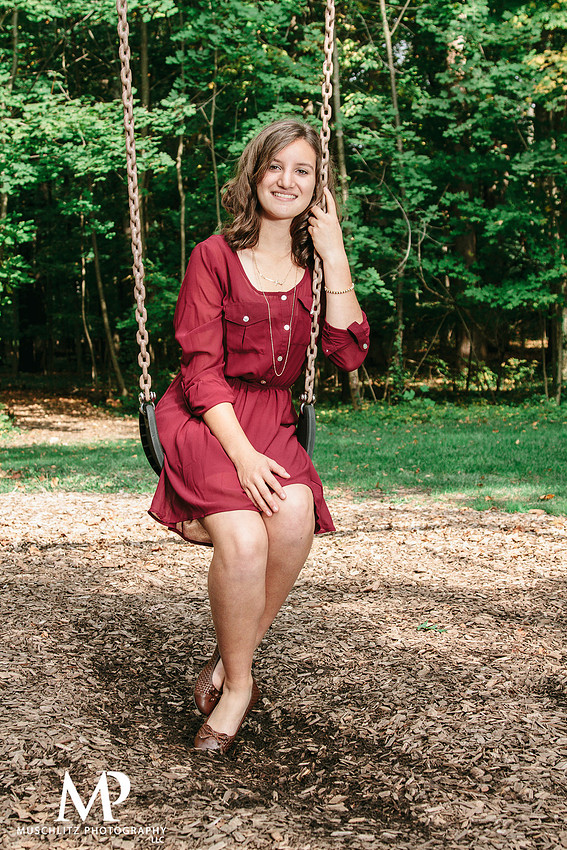 female-fall-outdoor-senior-portraits-jeffrey-mansion-bexley-ohio