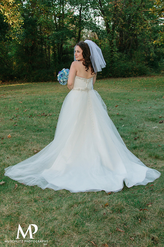 blue-ombre-wedding-xenos-christian-fellowship-columbus-ohio-muschlitz-photography