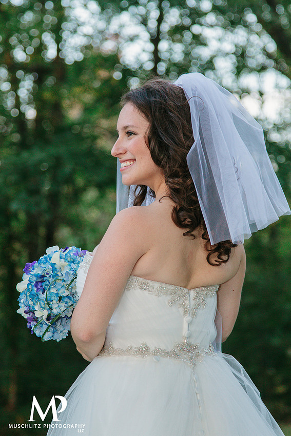 blue-ombre-wedding-xenos-christian-fellowship-columbus-ohio-muschlitz-photography